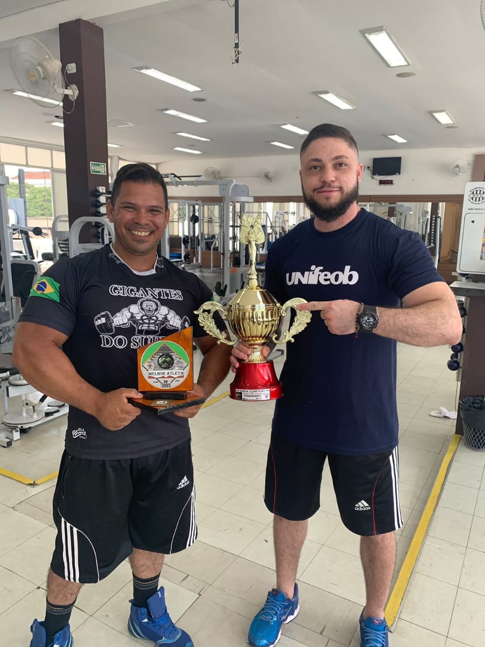 Atleta da Unifeob é campeão na Copa Conchal em Power Bíceps e Supino Raw